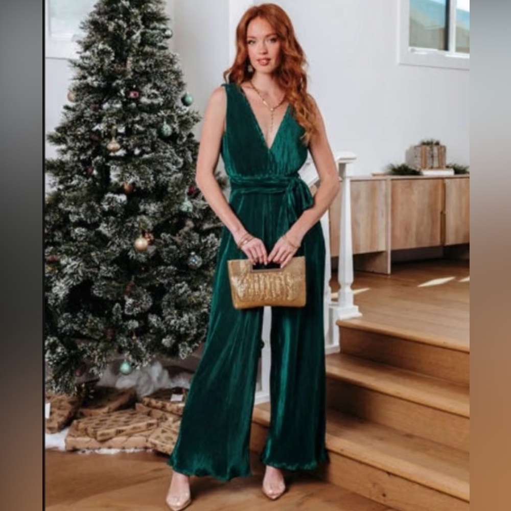 Emerald green crepe plisse jumpsuit wedding guest dressy tie back size XS